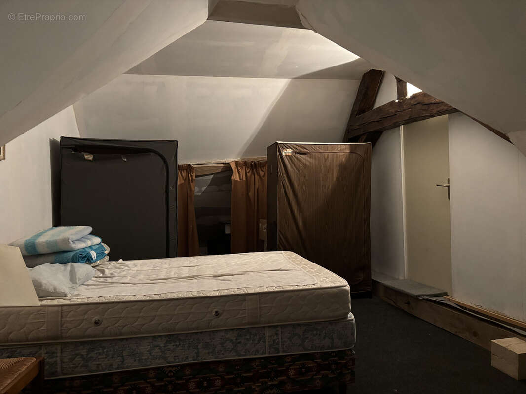 Maison à MONTGIVRAY