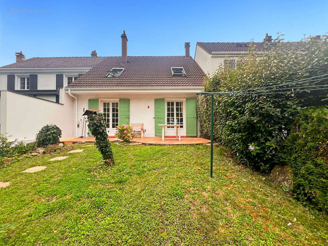 Maison à DAMMARIE-LES-LYS