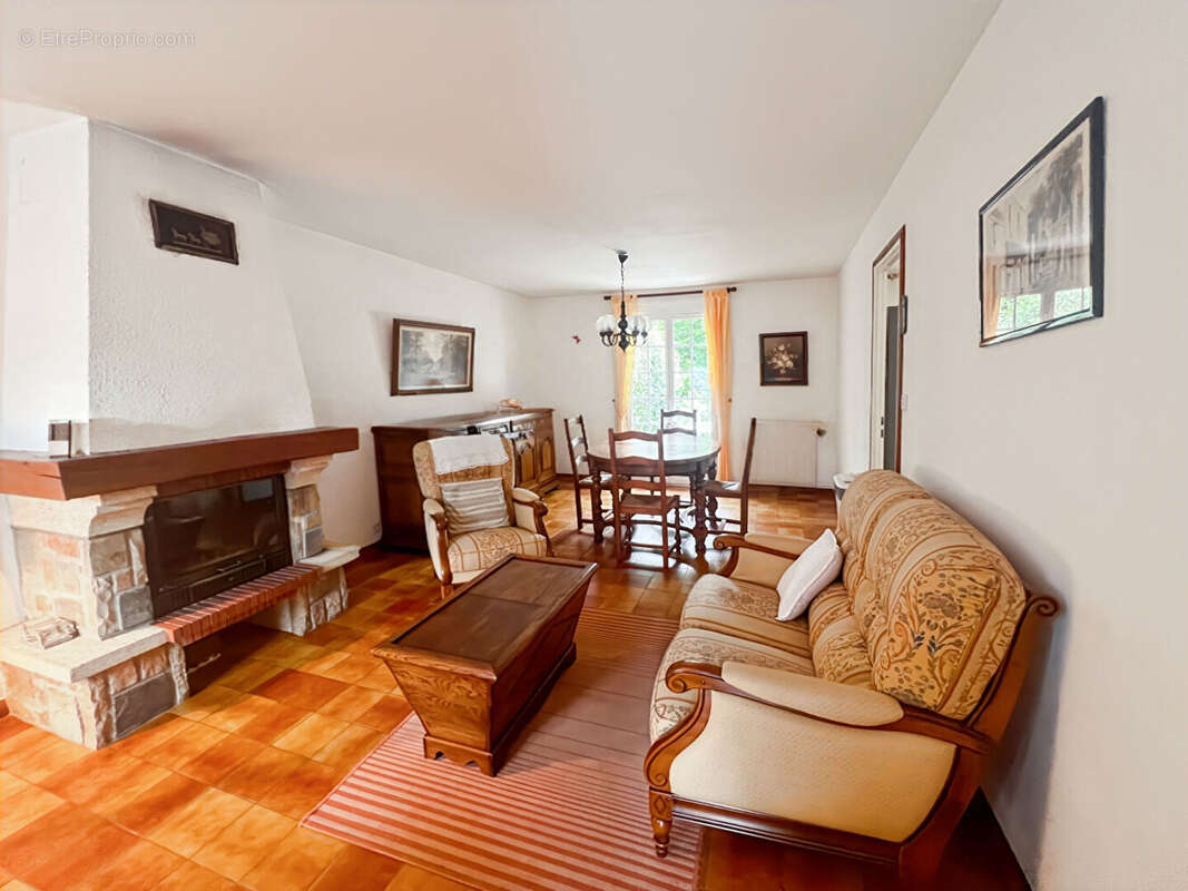 Maison à DAMMARIE-LES-LYS