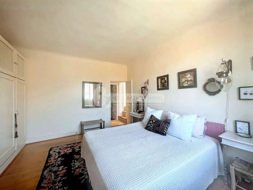Maison à FONTVIEILLE