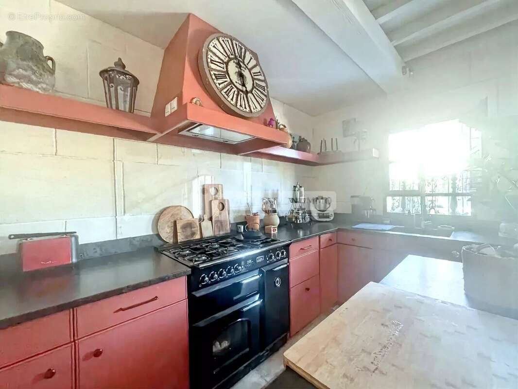 Maison à FONTVIEILLE