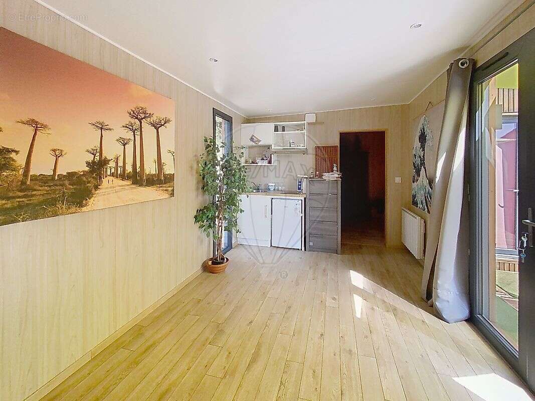 Maison à SAINT-QUENTIN-LA-POTERIE