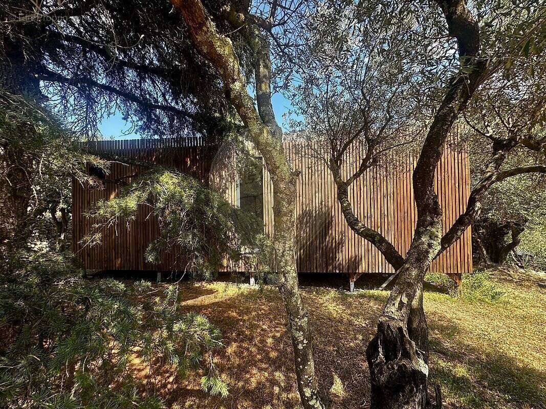 Maison à SAINT-QUENTIN-LA-POTERIE