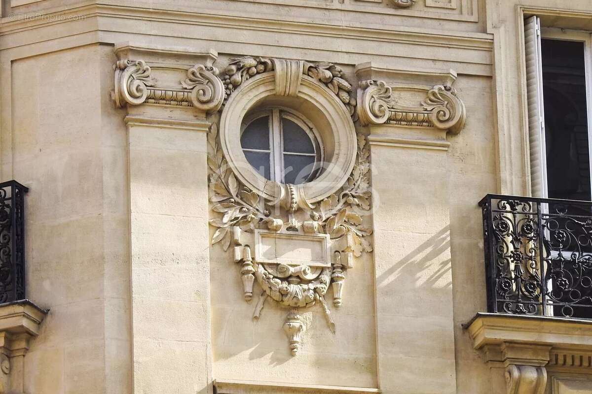 Appartement à PARIS-8E