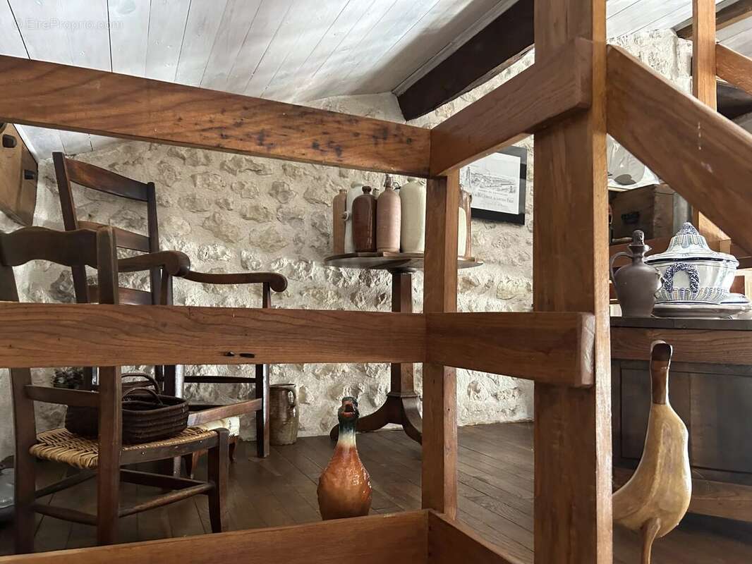 Maison à SALLES-LAVALETTE