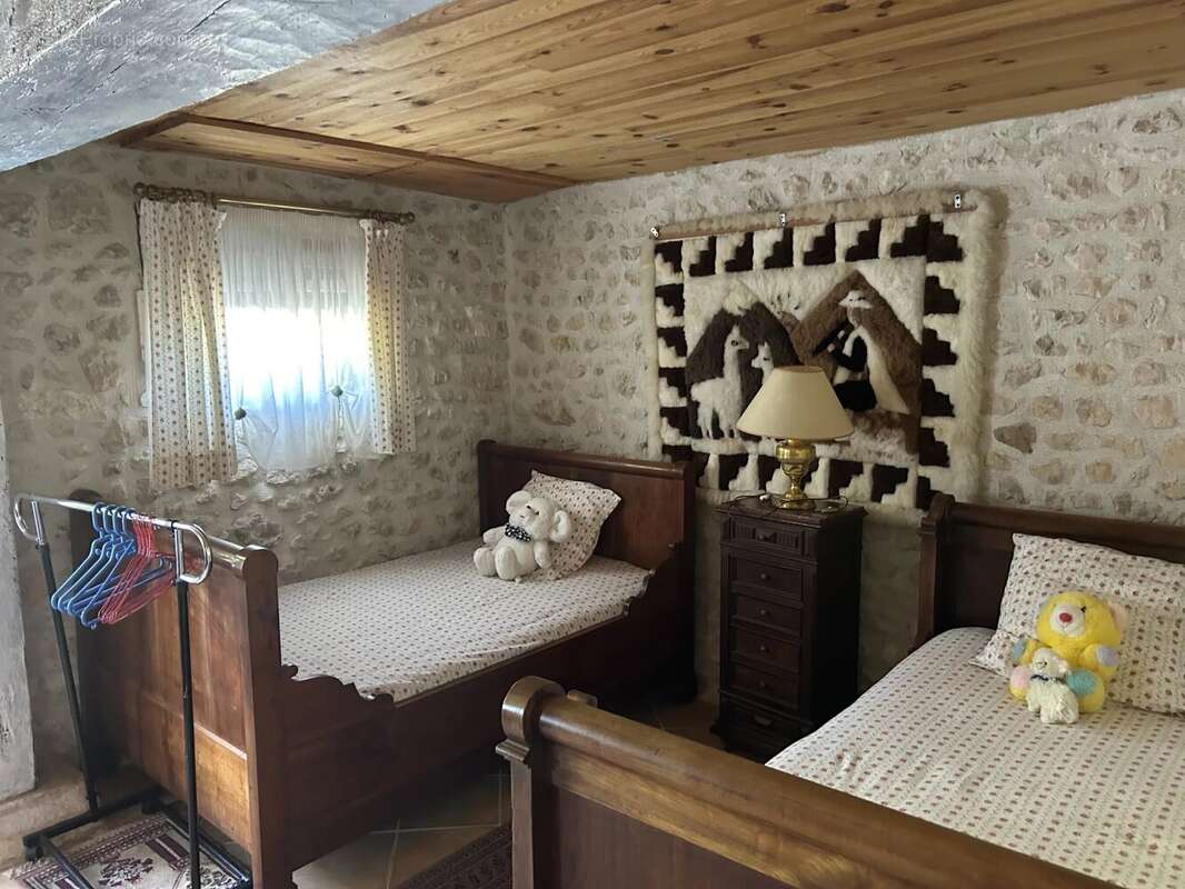 Maison à SALLES-LAVALETTE