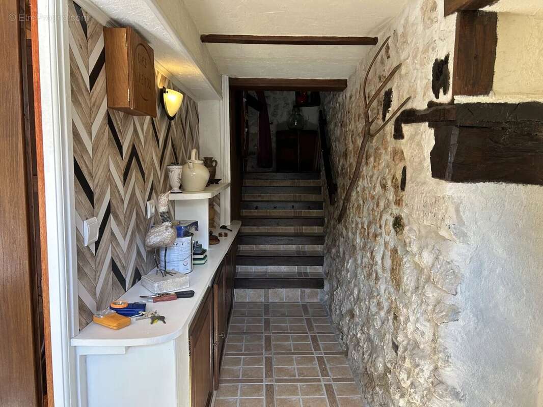 Maison à SALLES-LAVALETTE