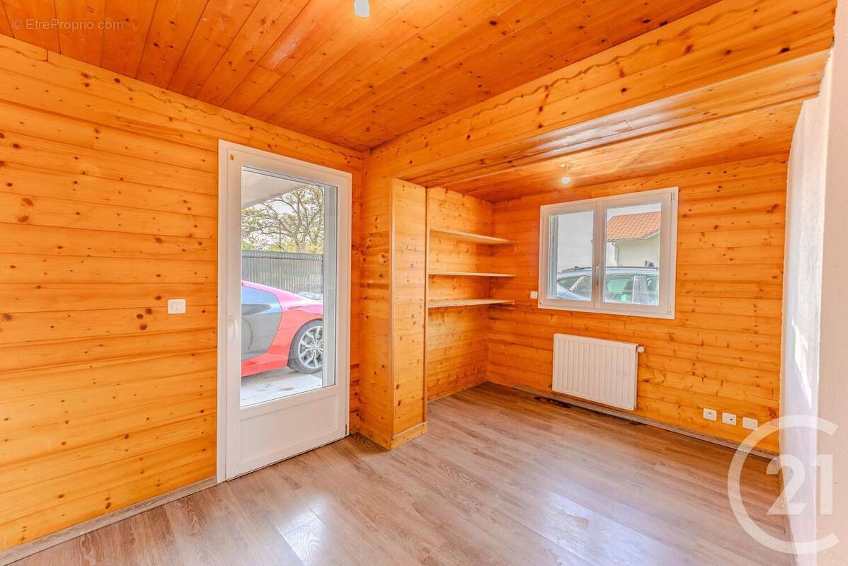 Maison à SAINT-PAUL-EN-CHABLAIS