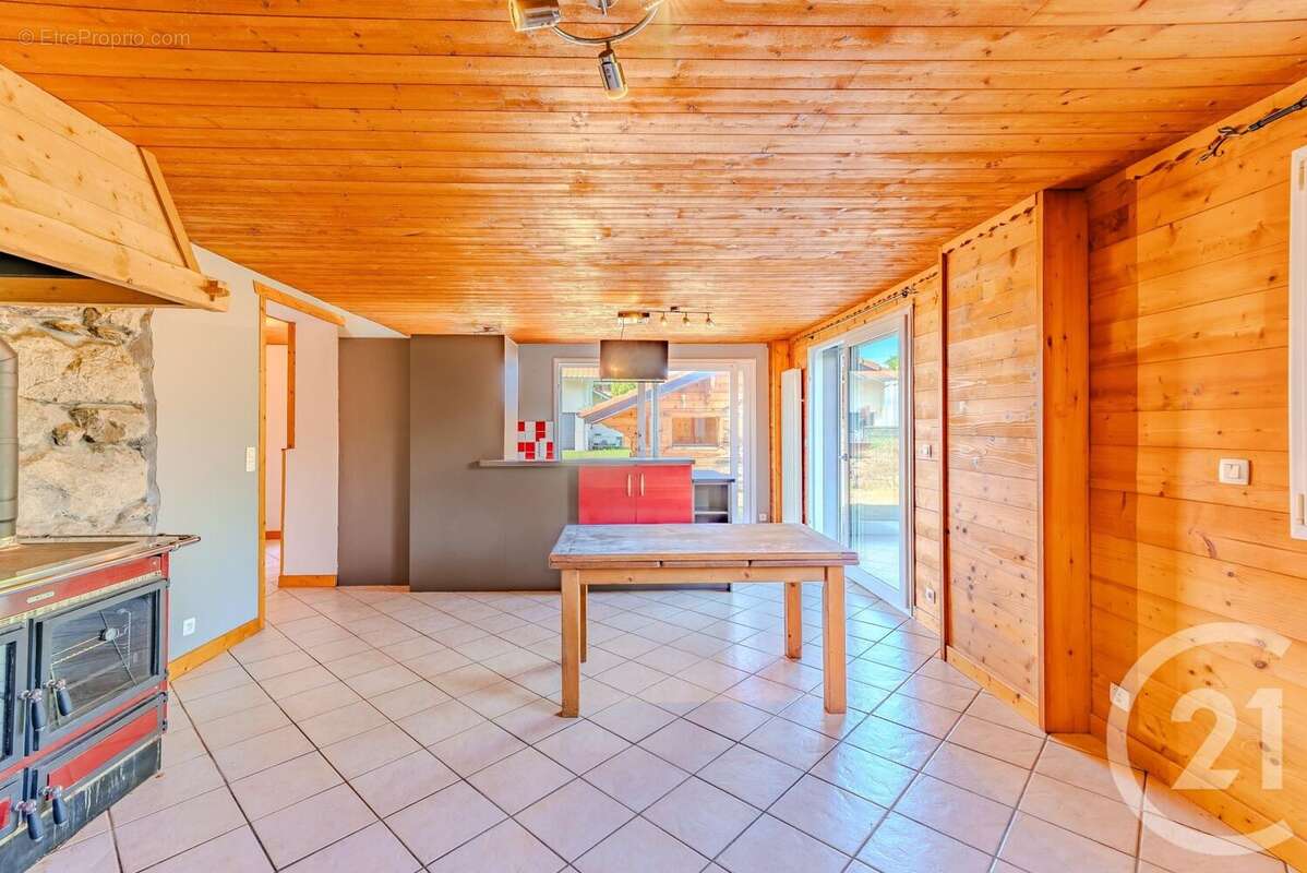 Maison à SAINT-PAUL-EN-CHABLAIS