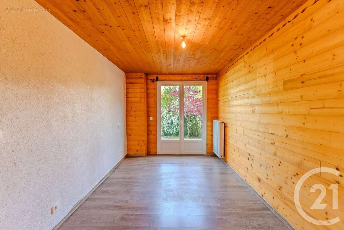 Maison à SAINT-PAUL-EN-CHABLAIS