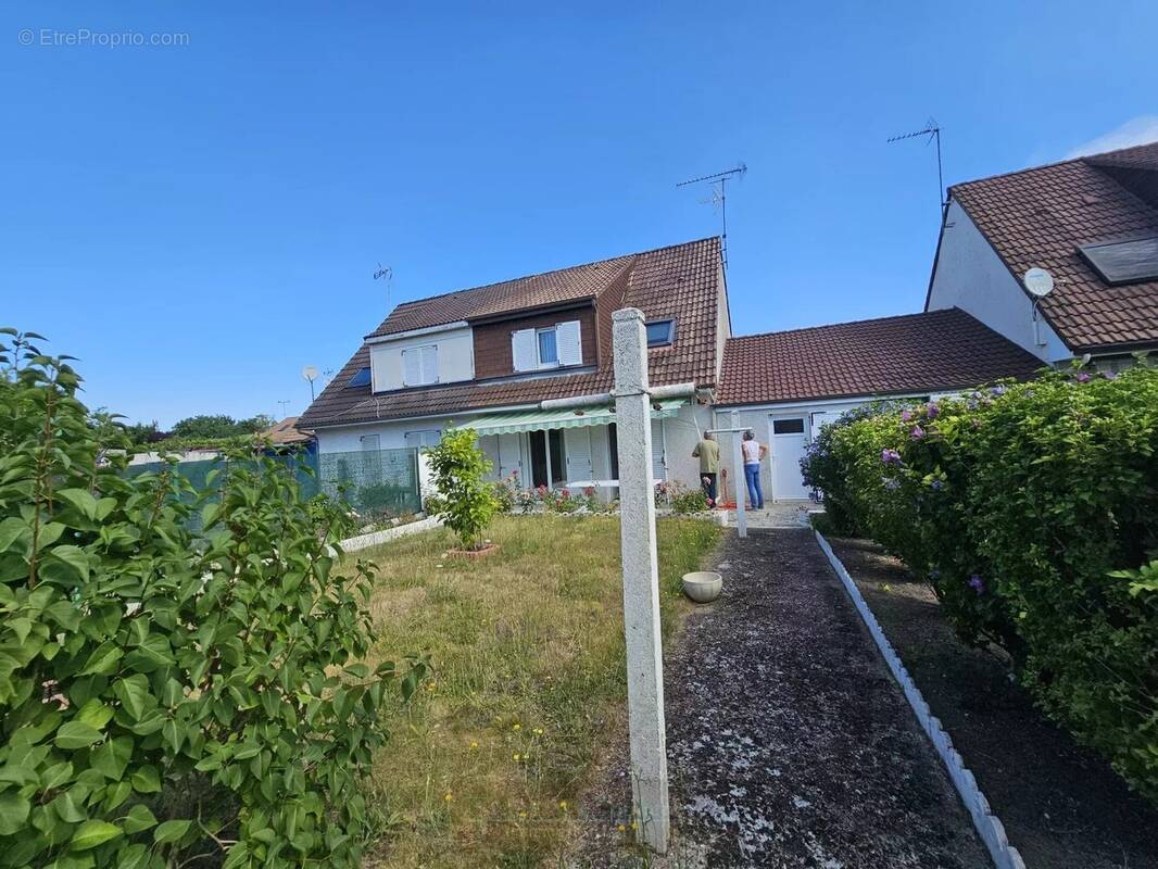 Maison à CHALETTE-SUR-LOING