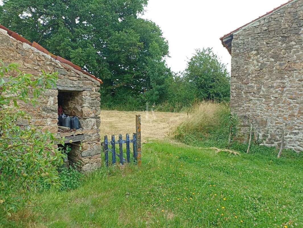 Maison à SAINT-OUEN-SUR-GARTEMPE