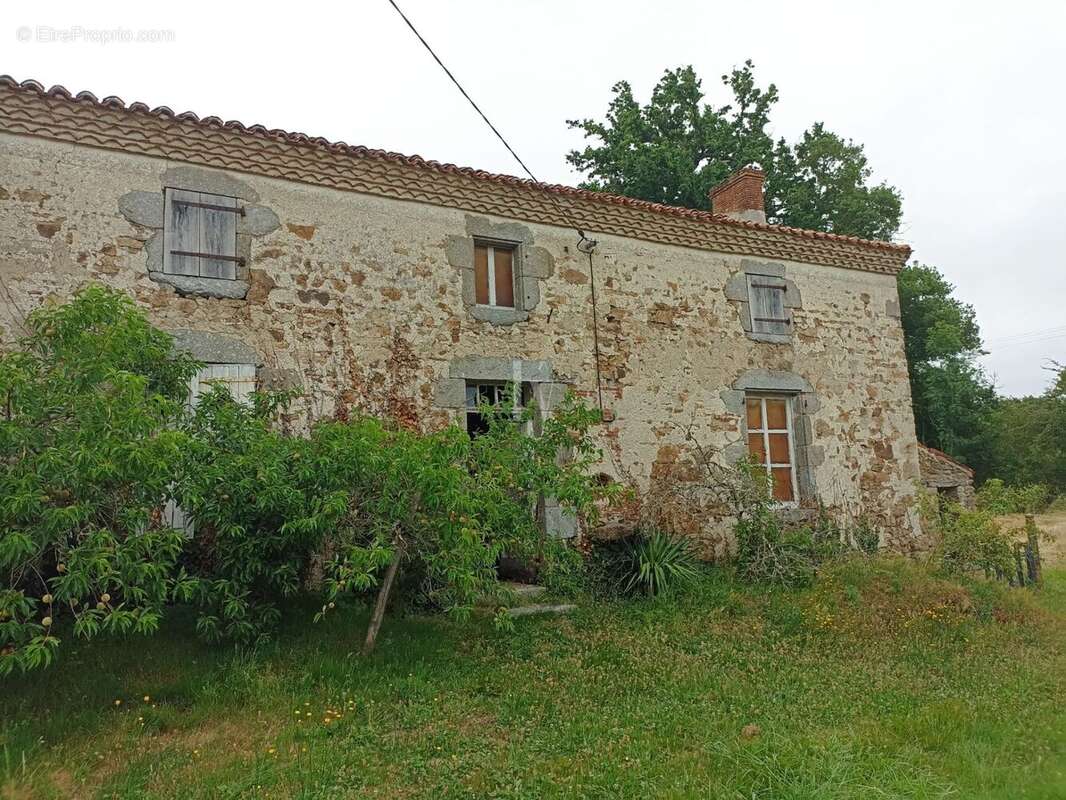 Maison à SAINT-OUEN-SUR-GARTEMPE