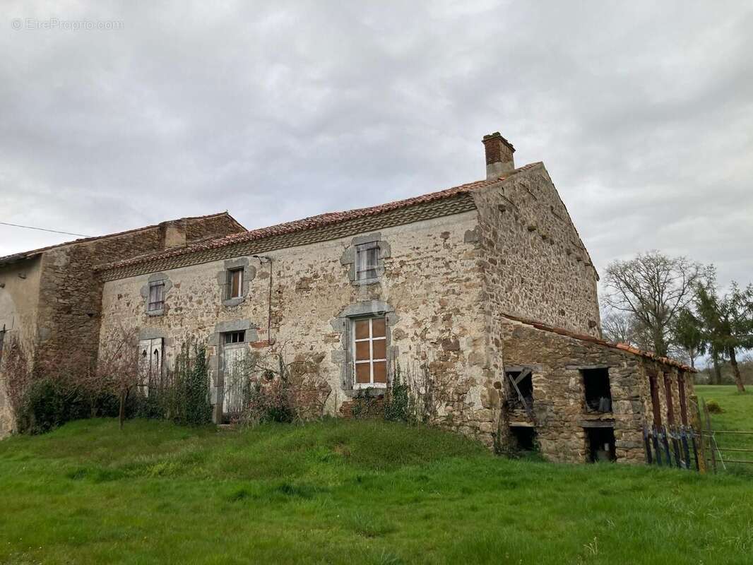 Maison à SAINT-OUEN-SUR-GARTEMPE