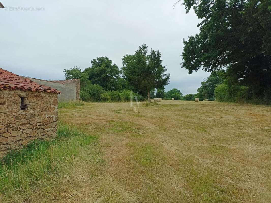 Maison à SAINT-OUEN-SUR-GARTEMPE