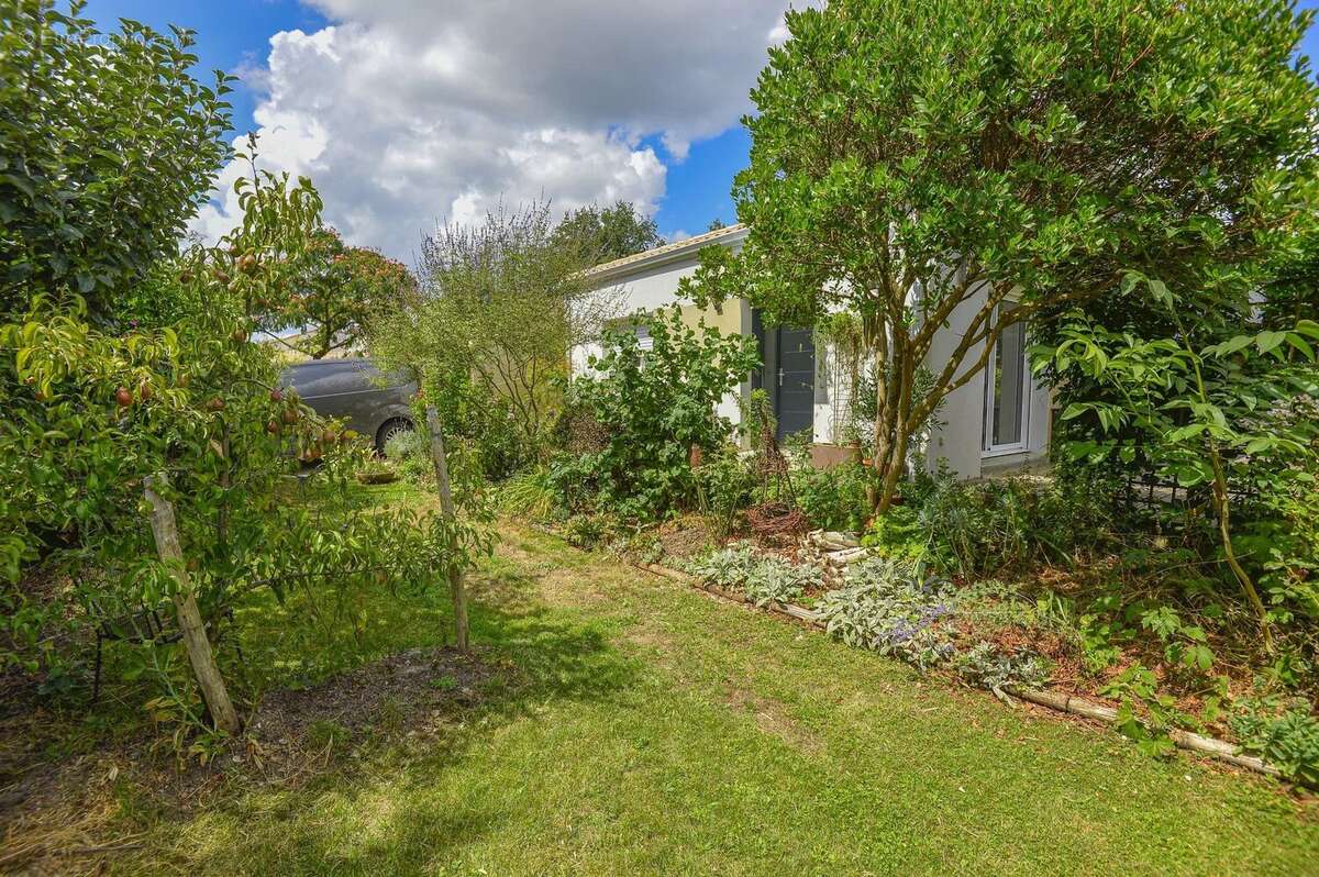 Maison à SAINT-LEGER-LES-VIGNES