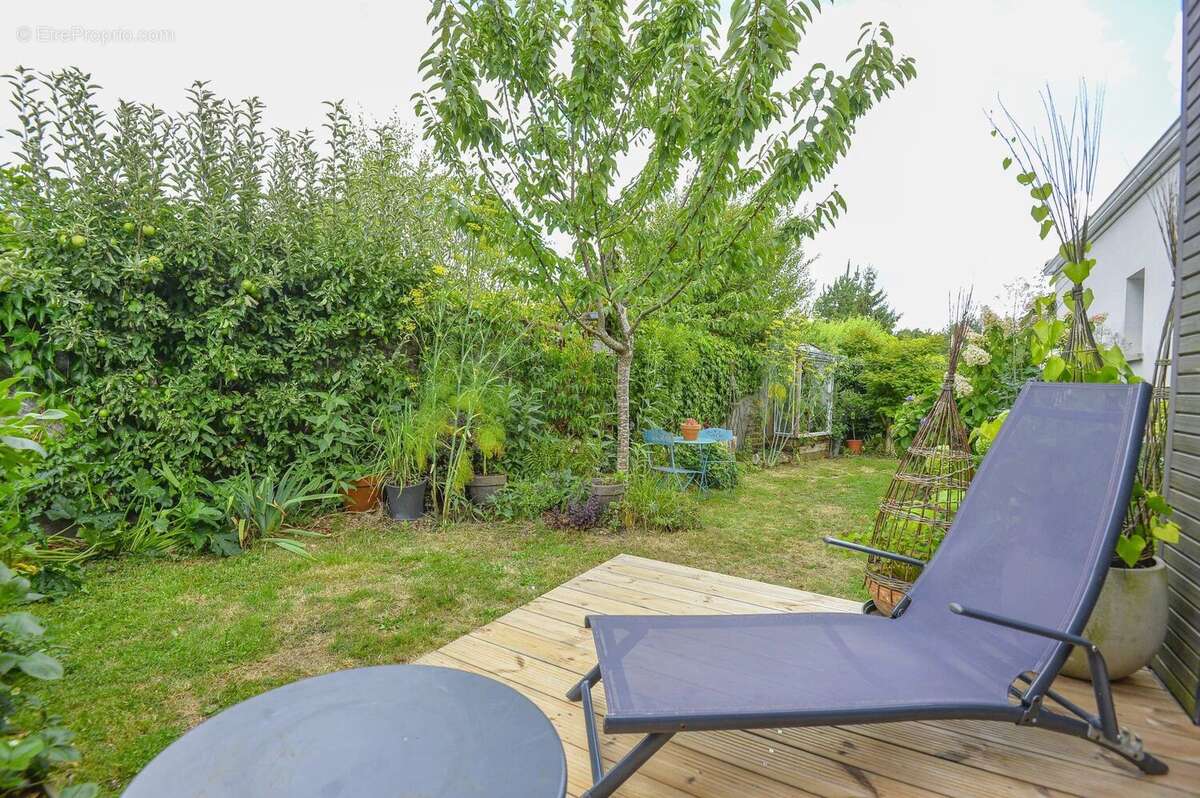 Maison à SAINT-LEGER-LES-VIGNES