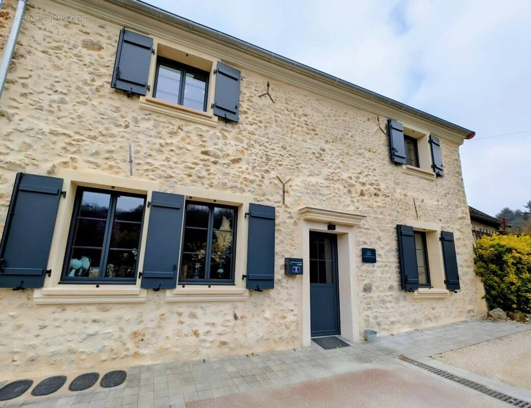 Appartement à MONTIGNY-LE-BRETONNEUX