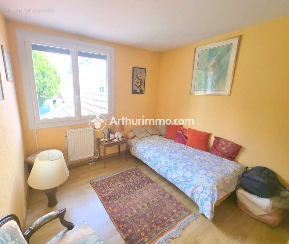 Maison à SAVIGNY-LE-TEMPLE