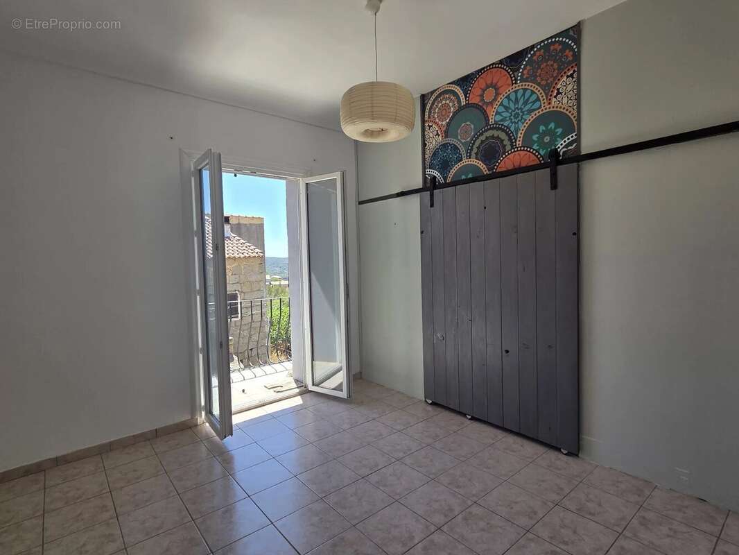 Appartement à MONACIA-D&#039;AULLENE