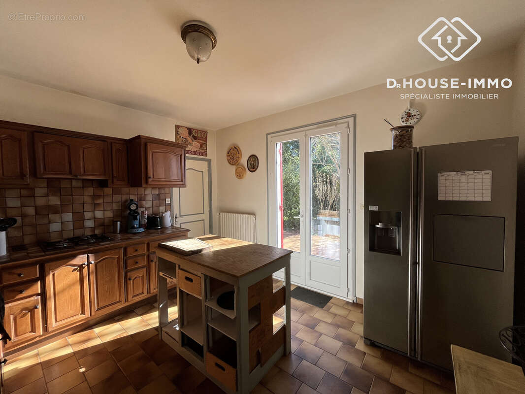 Maison à CHAMPAGNAC-DE-BELAIR