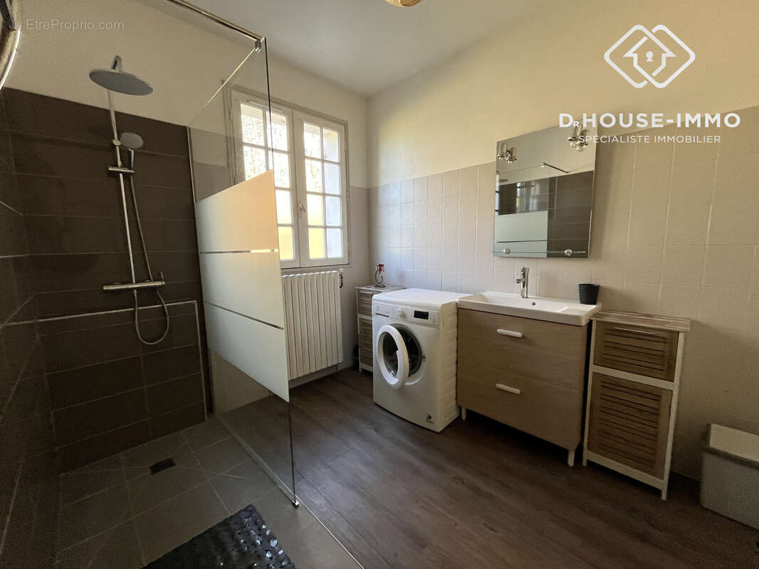 Maison à CHAMPAGNAC-DE-BELAIR