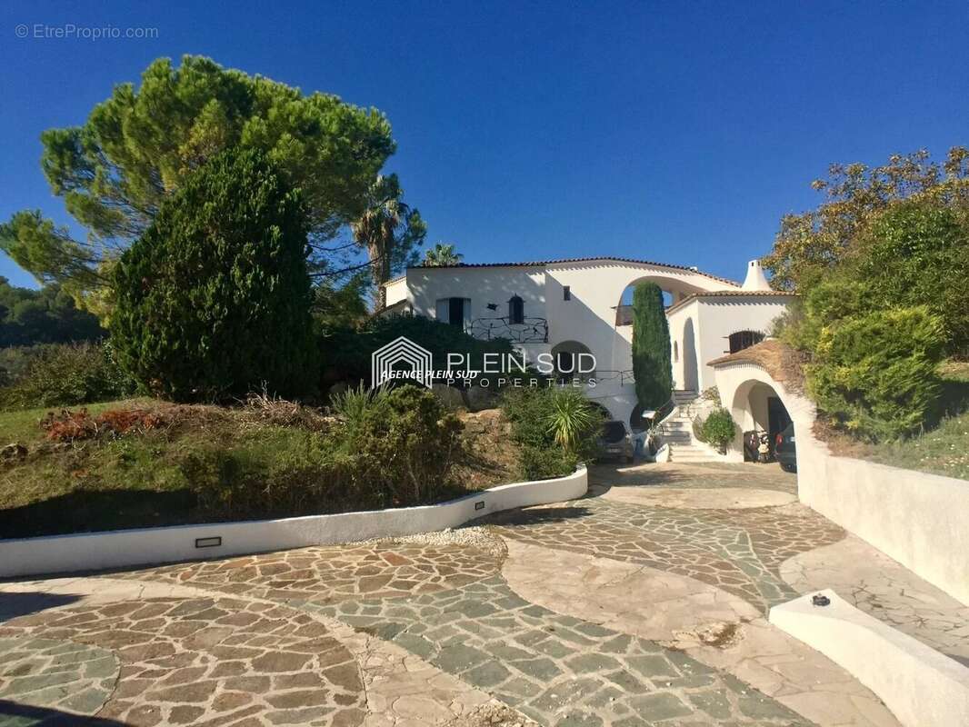 Maison à MOUANS-SARTOUX