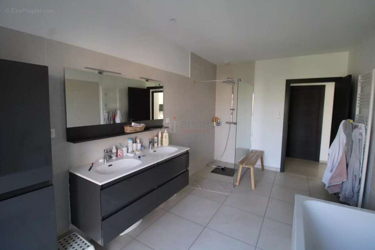 Maison à COLLONGES-AU-MONT-D&#039;OR