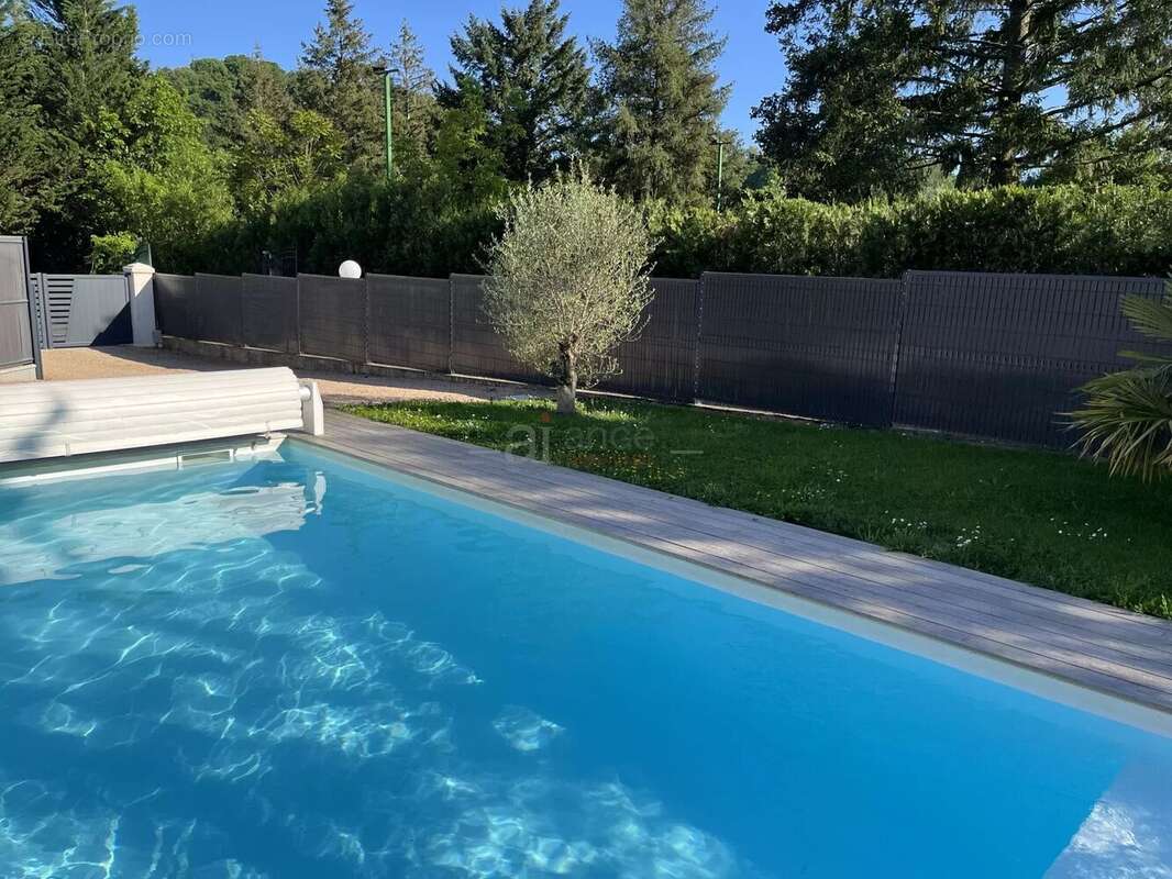 Maison à COLLONGES-AU-MONT-D&#039;OR