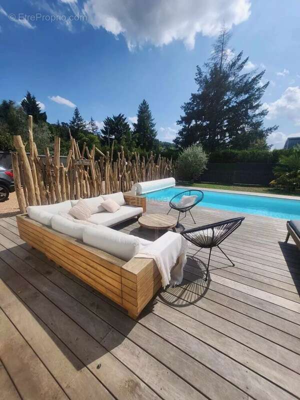 Maison à COLLONGES-AU-MONT-D&#039;OR