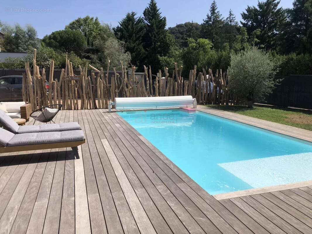 Maison à COLLONGES-AU-MONT-D&#039;OR