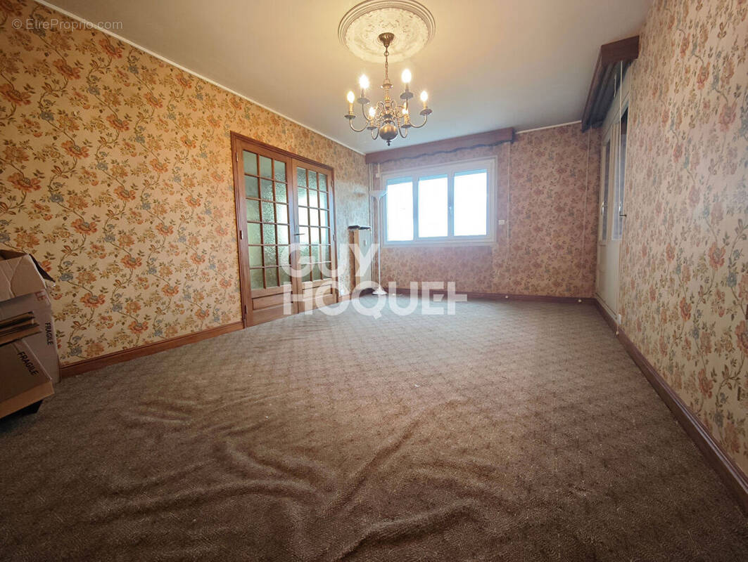 Appartement à MAINVILLIERS