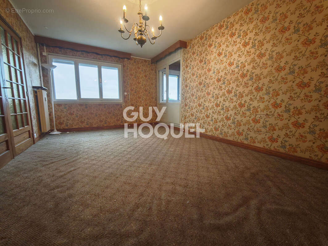 Appartement à MAINVILLIERS