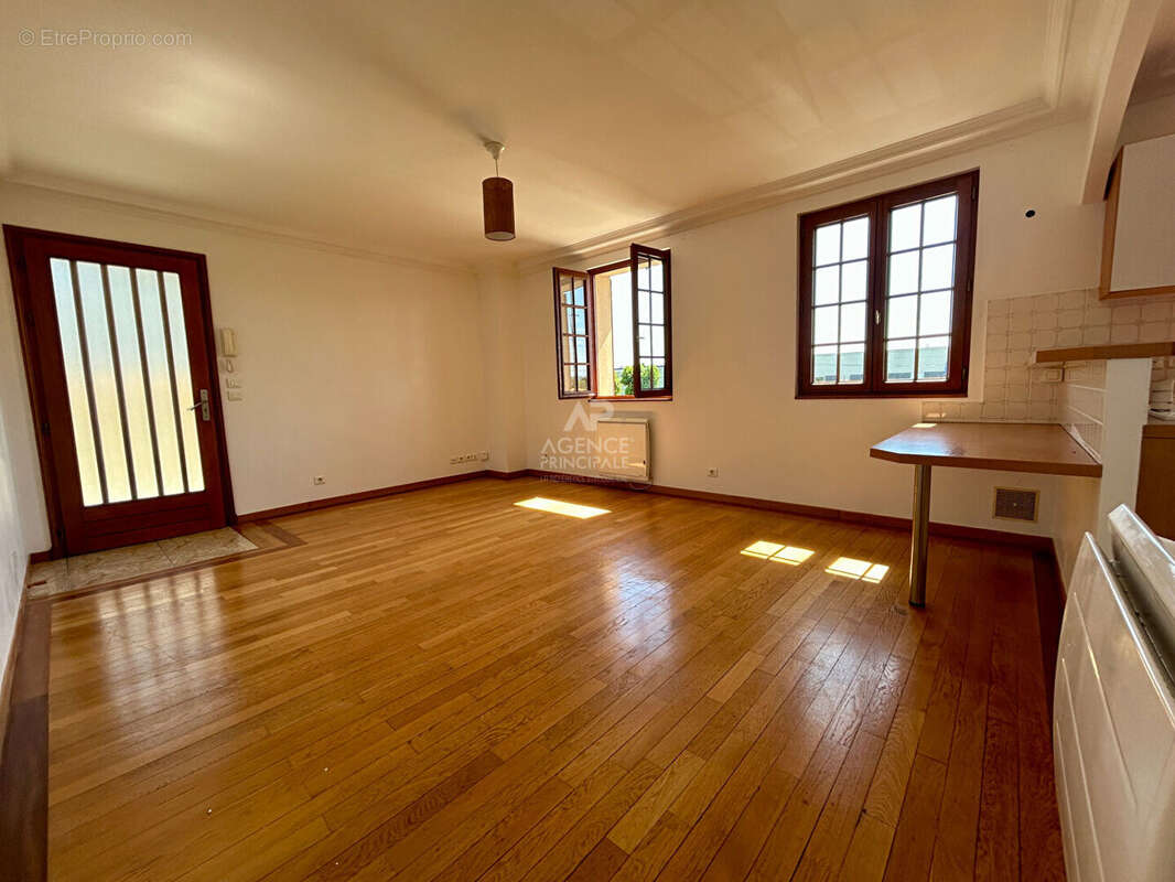 Appartement à CARRIERES-SOUS-POISSY