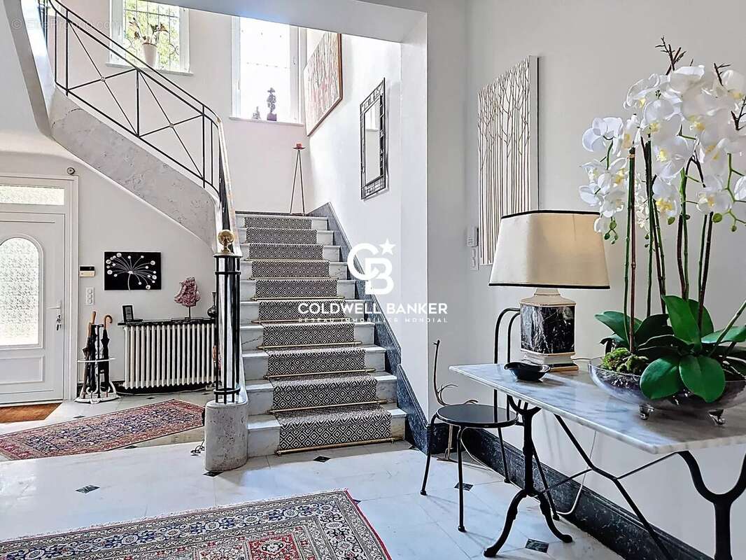 Maison à ROULLET-SAINT-ESTEPHE