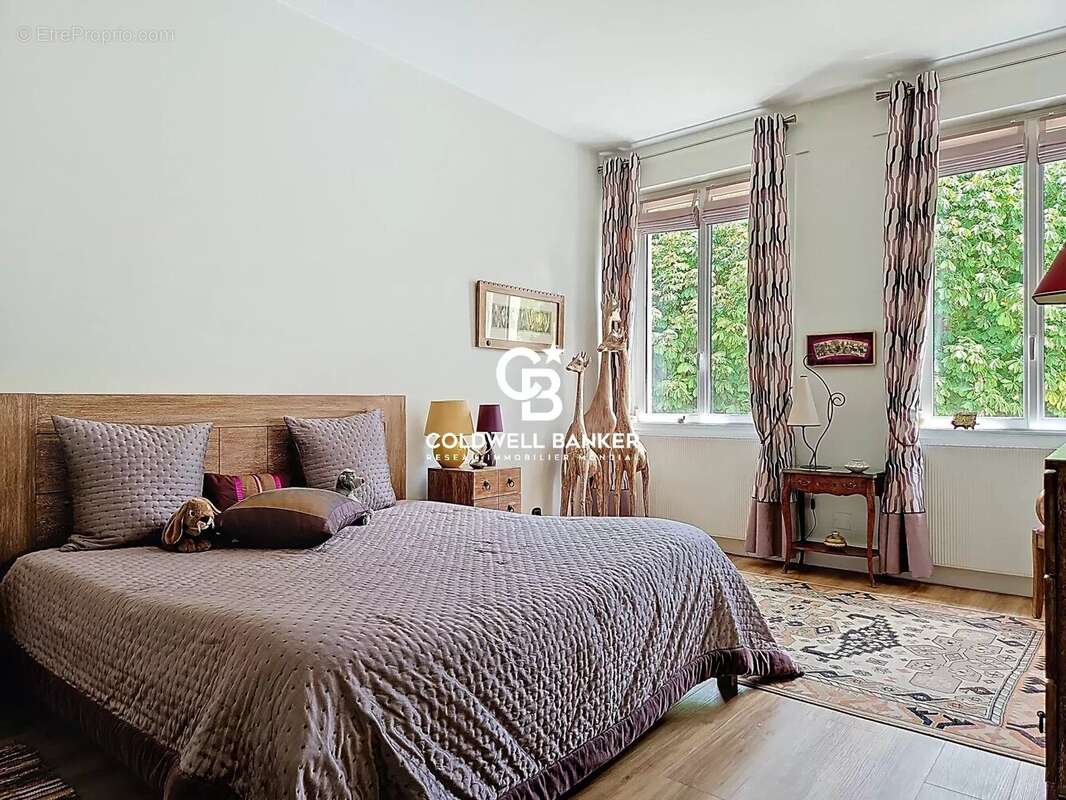 Maison à ROULLET-SAINT-ESTEPHE