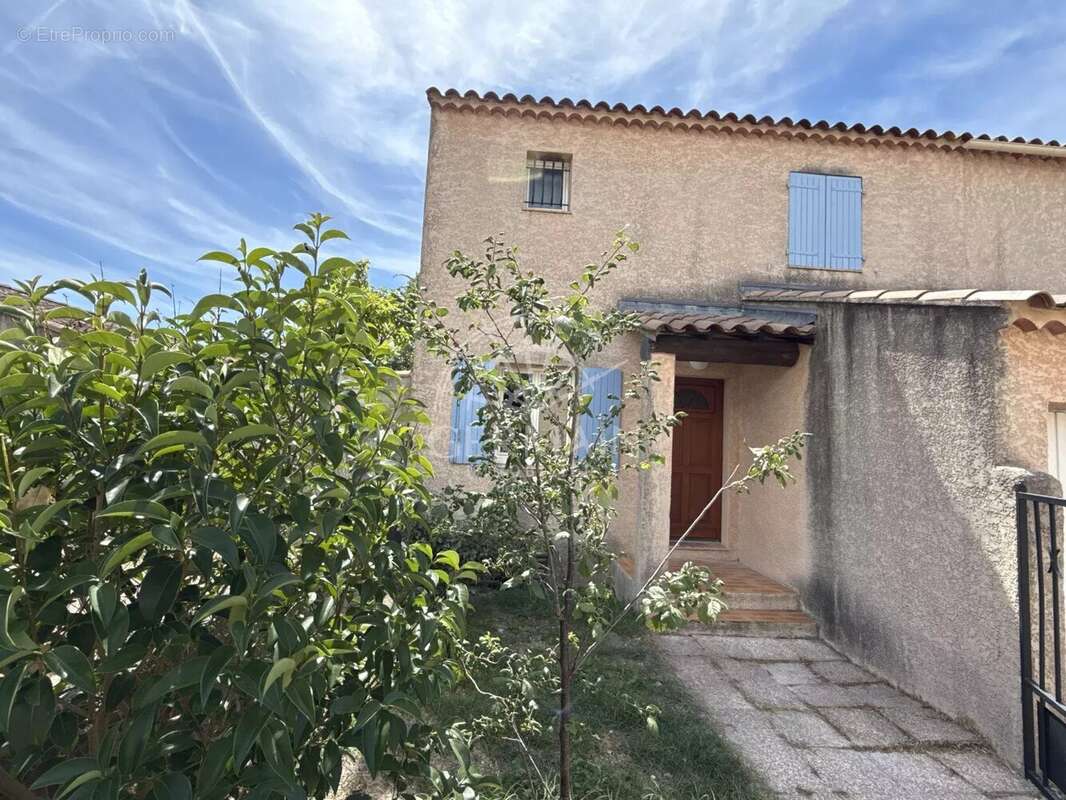 Maison à L'ISLE-SUR-LA-SORGUE