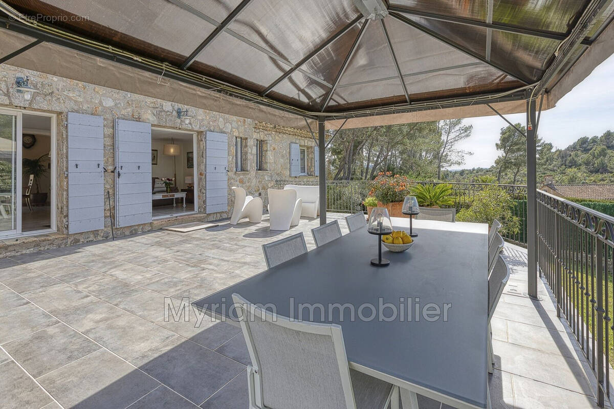 Maison à PEYMEINADE