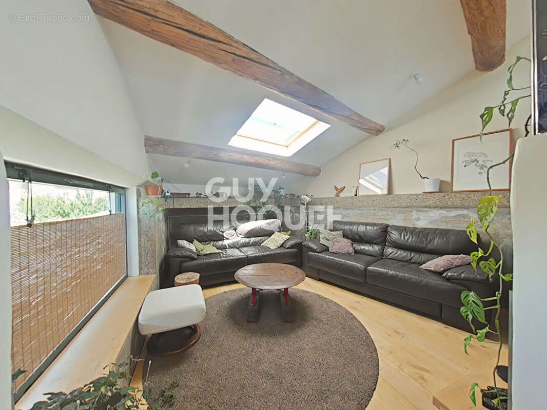 Maison à SAINTE-VALIERE