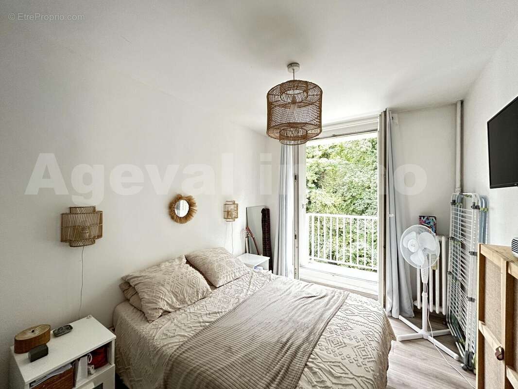 Chambre1 - Appartement à MONTGERON