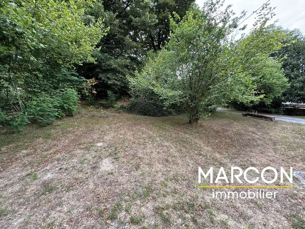 Maison à LE DONZEIL