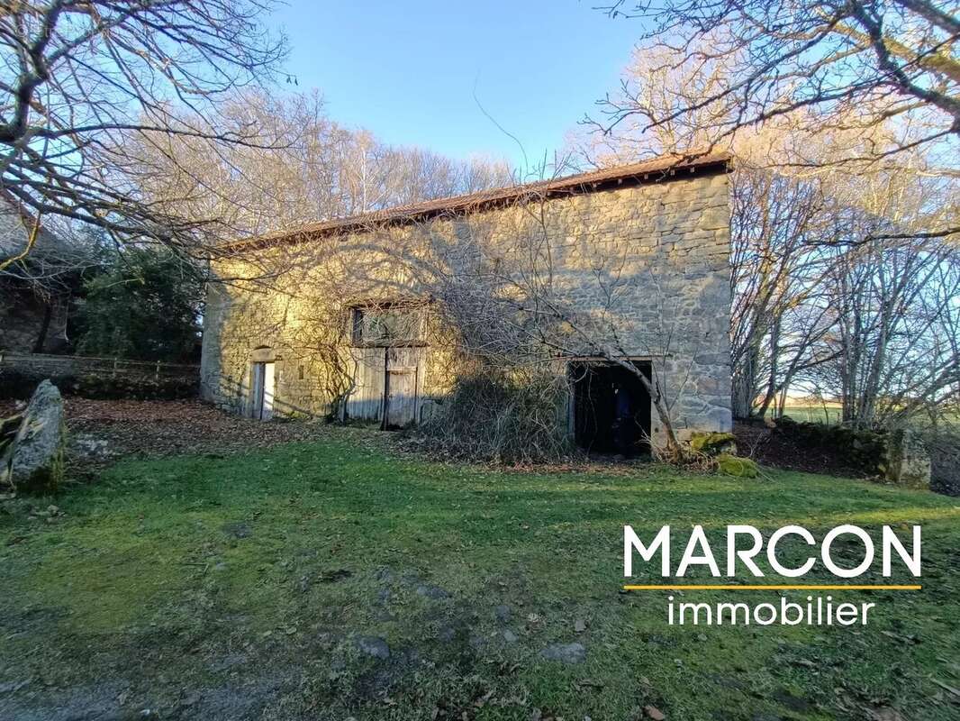 Maison à LE DONZEIL