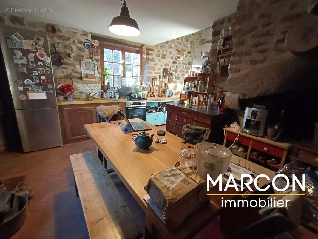 Maison à LE DONZEIL