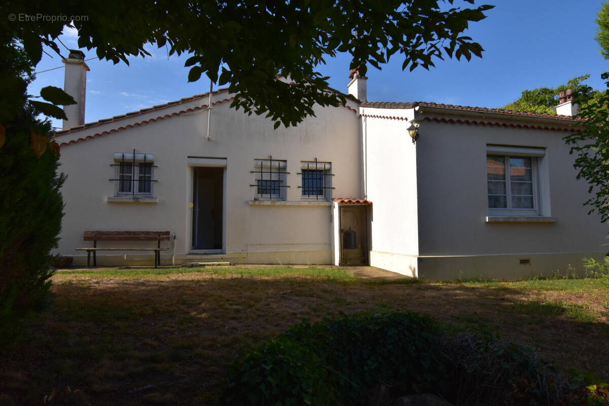 DSC_0085 - Maison à MAGNAC-SUR-TOUVRE