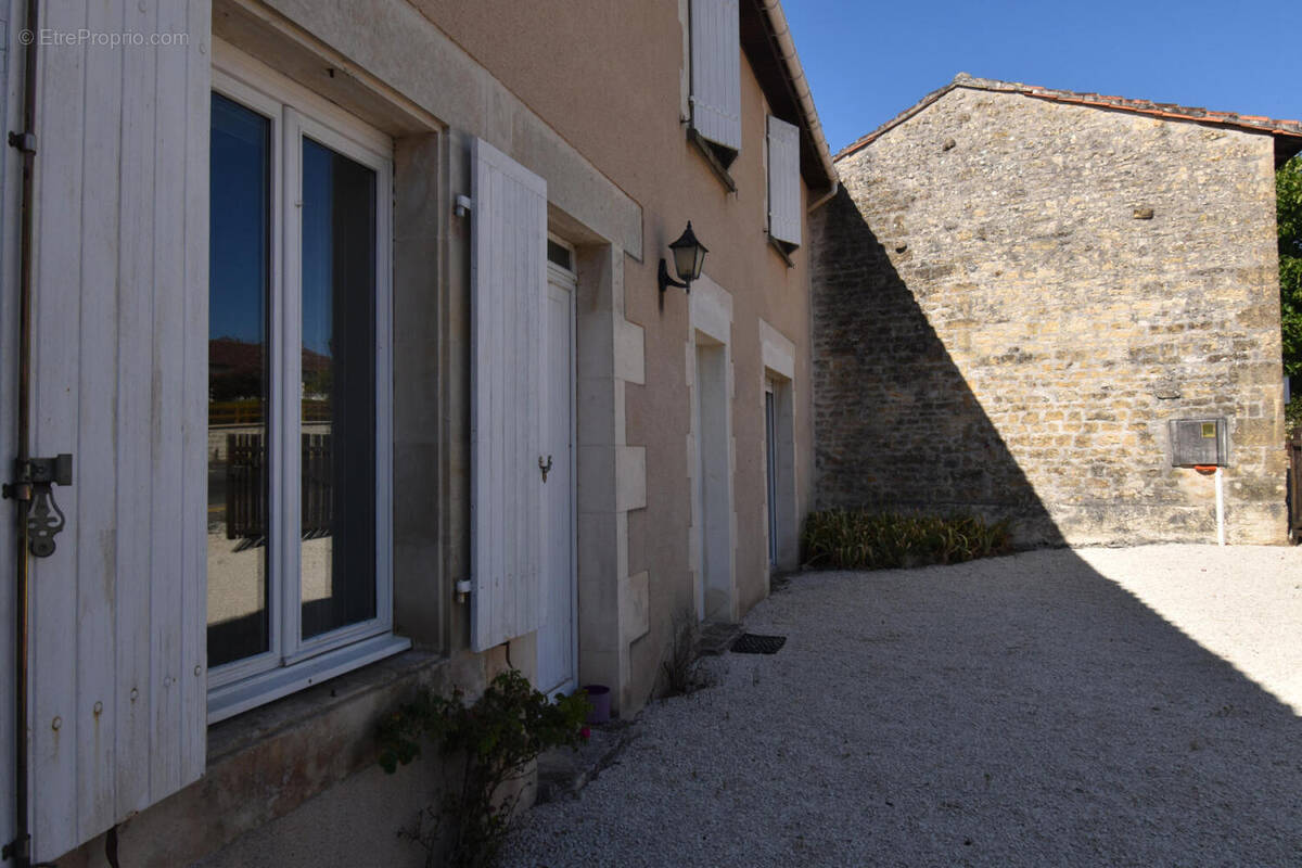 DSC_0001 - Maison à COURCOME