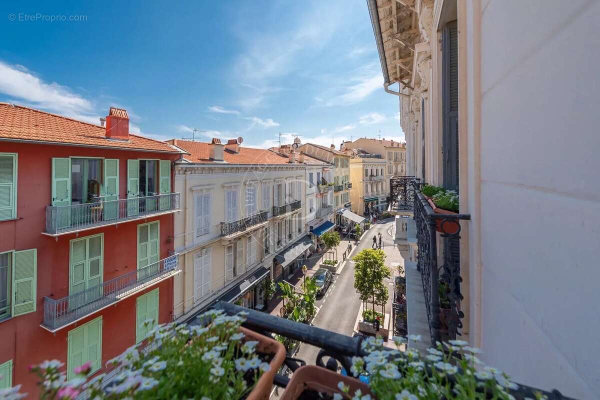 Appartement à BEAULIEU-SUR-MER