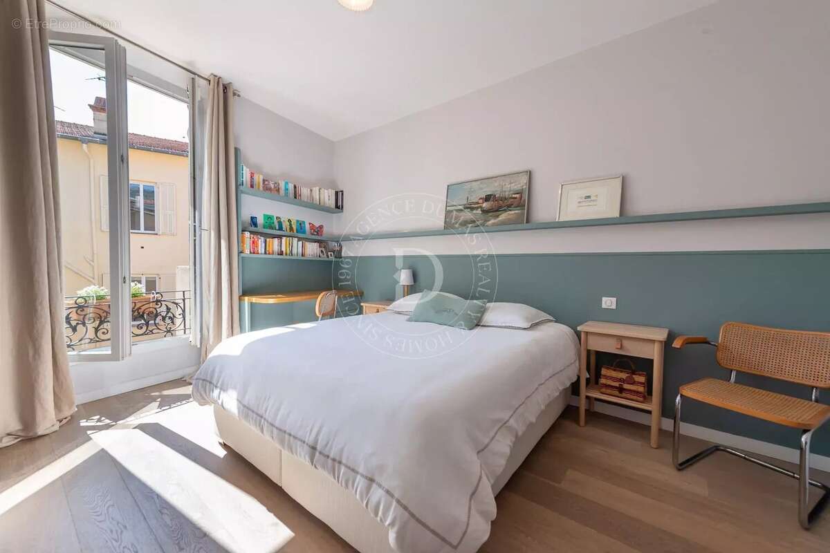 Appartement à BEAULIEU-SUR-MER