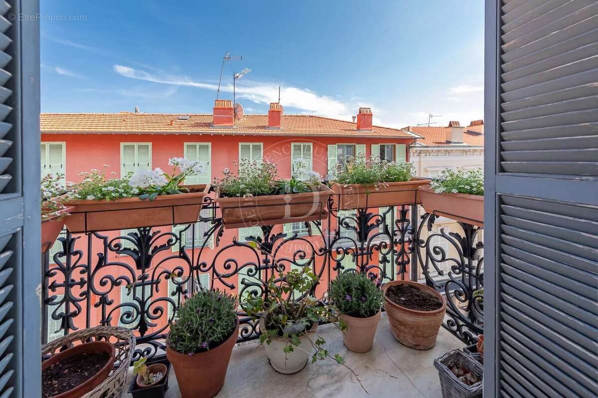 Appartement à BEAULIEU-SUR-MER