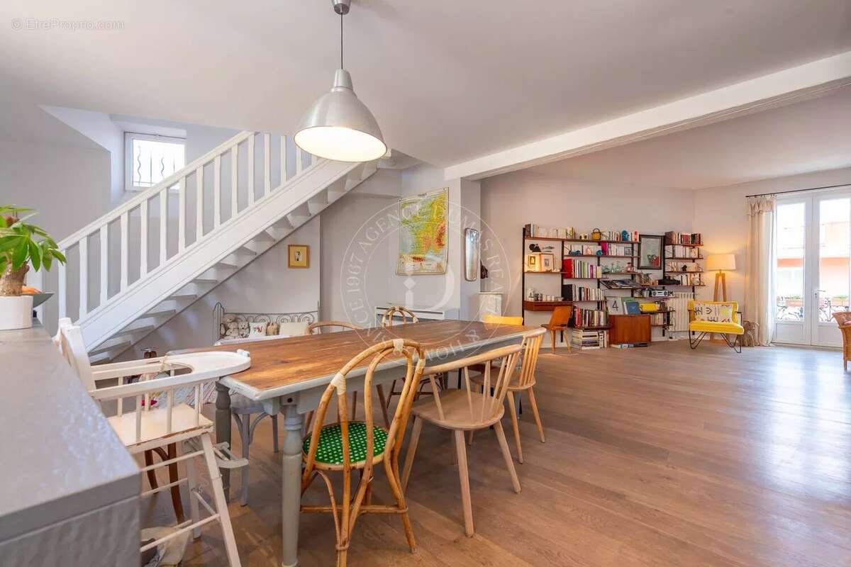 Appartement à BEAULIEU-SUR-MER