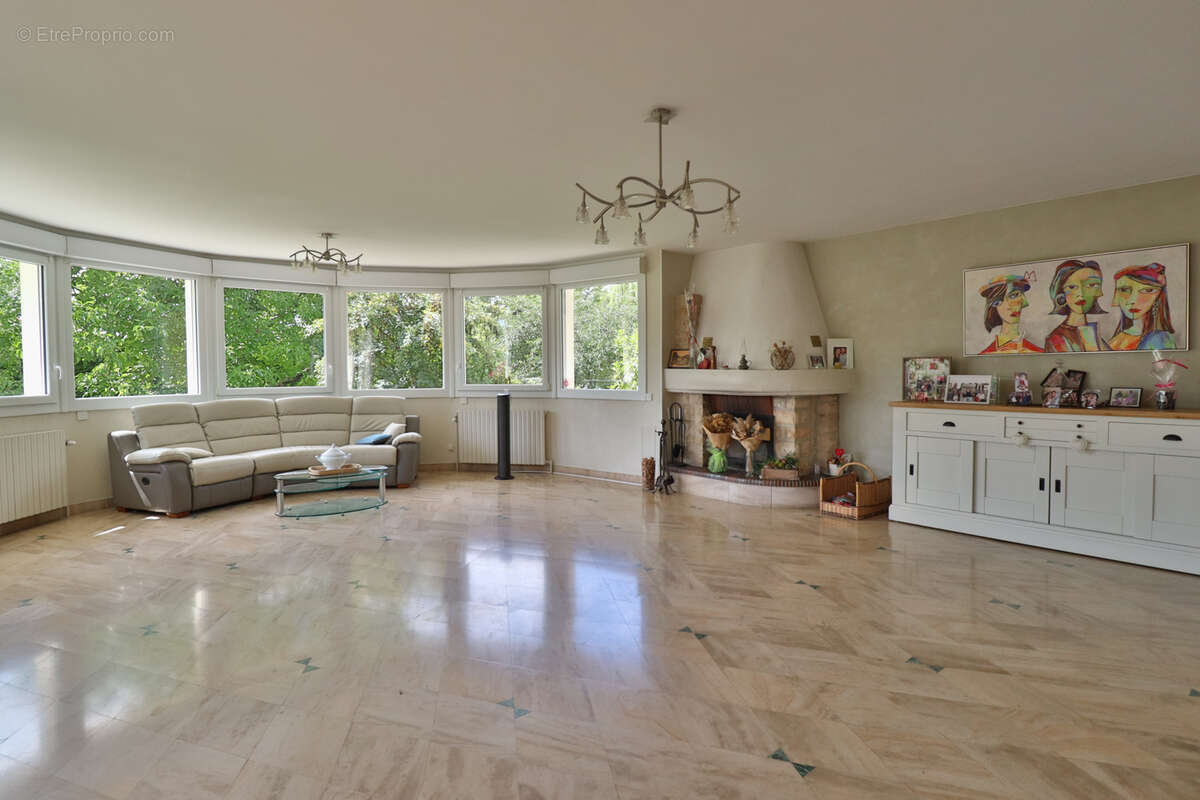 Maison à LUSIGNY-SUR-BARSE